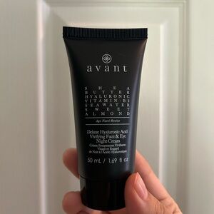 AVANT SKINCARE Deluxe Hyaluronic Acid Vivifying Face & Eye Night Cream